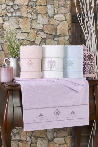 3011 Bowed Roses Embroidered Towel